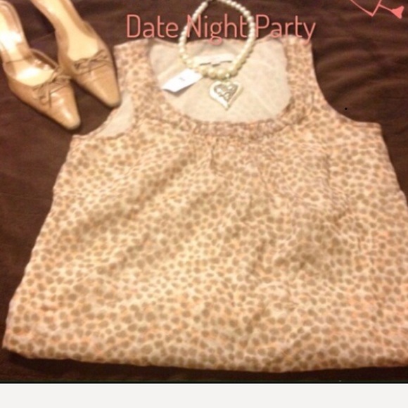 🌸 🎉HP🎉LOFT Sleeveless Top - Picture 2 of 2